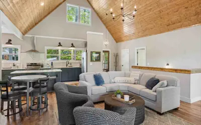 McDonald Lakeside Cottage