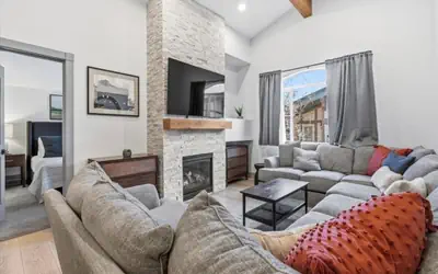 Villa 3014 1 Bed 1 Bath Full Kitchen