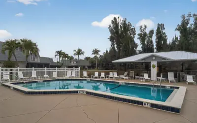 Relaxing 2BR Fort Myers Getaway Near Beaches