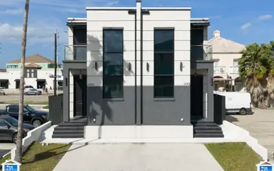 102A E. Whiting (Casa Lolita)