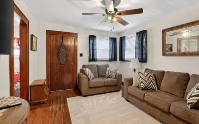 Vintage Home Near Casino, Speedway and Music Sites