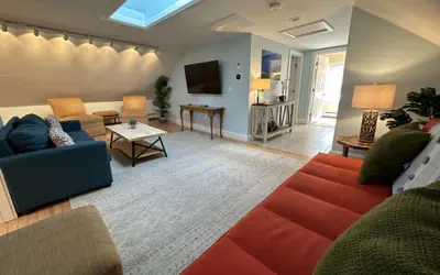 Unique 2 Bed 1 Bath Apartment off Broadway #3