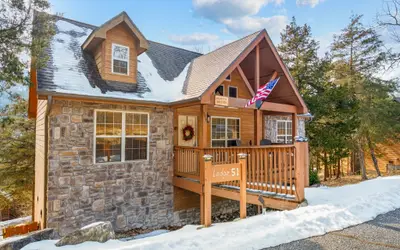 SBL51 The Hunt Cabin at Stonebridge