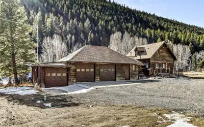 Black Hawk Getaway w/ Hot Tub