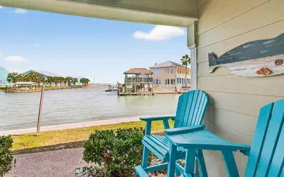 Lighthouse Landing at Kontiki KC111