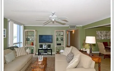 Shoreline Towers 1046