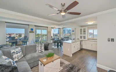 Shoreline Towers 3051