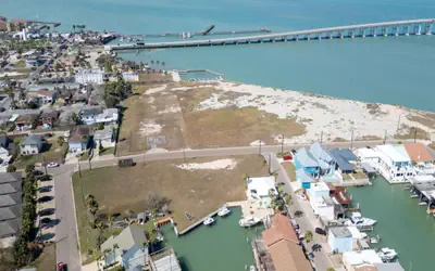 Channelfront - Dock - Fishing - BBQ - Deck