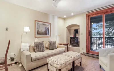 FP219 Foxpine 1Br 2 Ba