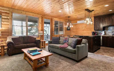 105 - Two Bedroom with Spa Comstock Lodge