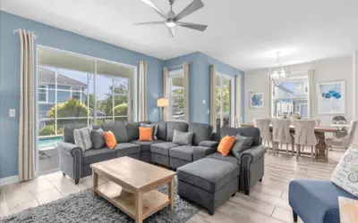 6 Bed 5 Bath Luxury Home With Pool & Spa!