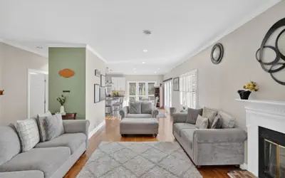 Modern 4BR Retreat Near Everything