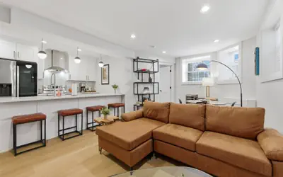 Newly Renovated 3BR 2BA in Heart of Andersonville