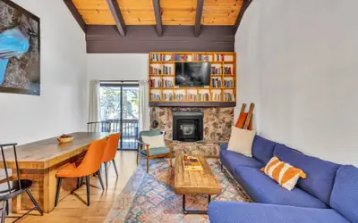 Pet and Family Escape Mountain Lake Condo – Incline Village