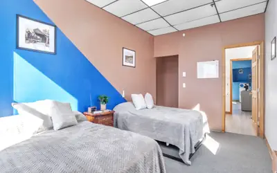 Foothills Lodge & Diner Deluxe Bedroom Sleeps 6