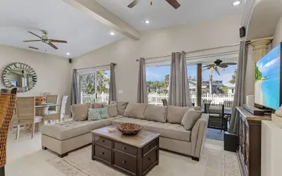 5535 Casa de Lujo: Heated Pool w/ Water Views