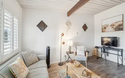 Beautiful 1 Bed Beach Condo #224