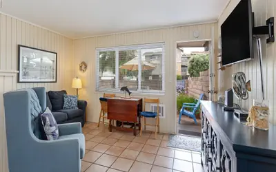 Beach Condo w/Private Patio #133