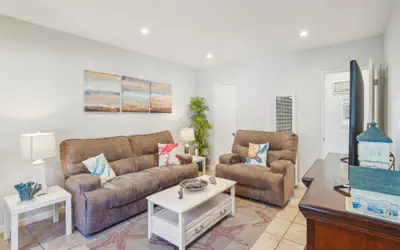 Beautiful 2 Bed Beach Condo  #104