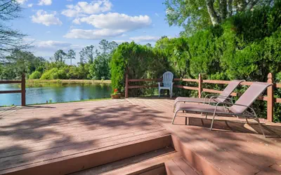 Pondside Perch - Your Waterfront Retreat