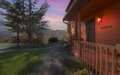 Rumor 39O - Upgraded Townhome with Woodsy Views