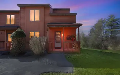 Fox Lair 29L - Cozy End Unit with Mountain Views