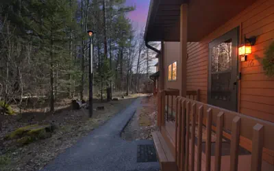 Uncas 16N - Spacious & Scenic Townhome