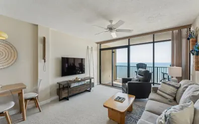 Stunning Ocean Views from the 10th Floor