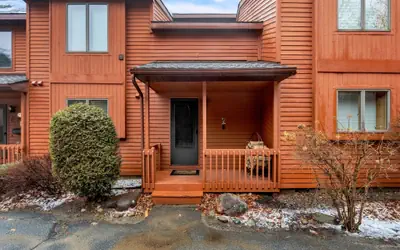 Santanoni 60H - Renovated Townhome with Privacy