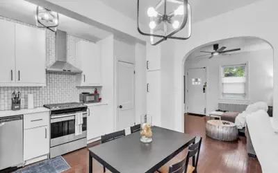 Cozy Getaway Quiet Neighborhood Near DT