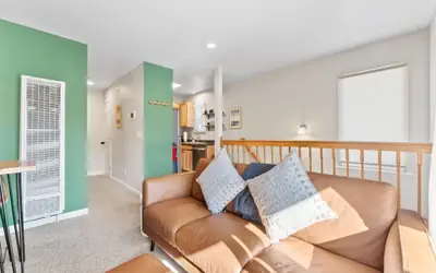 HNC0617 - Stagecoach Summit Retreat