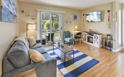 Retreat at Glenns Bay 203E