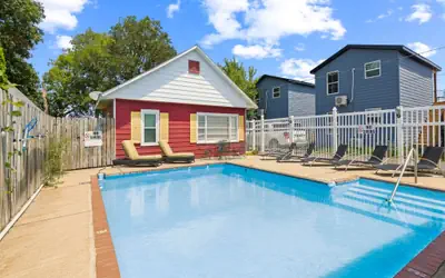 Dave's Last Resort Lakeside - Long Stay Discount - Comfy Cabin 5