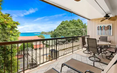 Big Island Kona Plaza 301