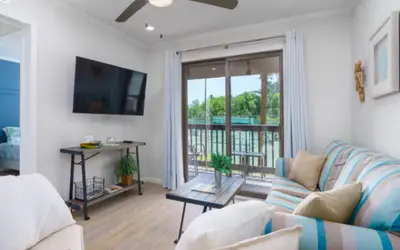 Palmetto Beach Hideaway - 1st Floor Tennis Villa!