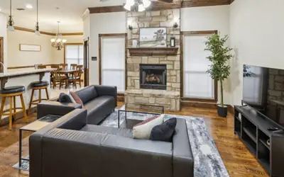 Gorgeous 4BR Dakota Springs Home
