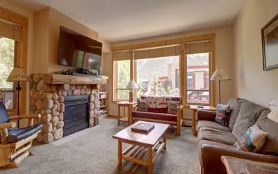 TX204 Taylors Crossing