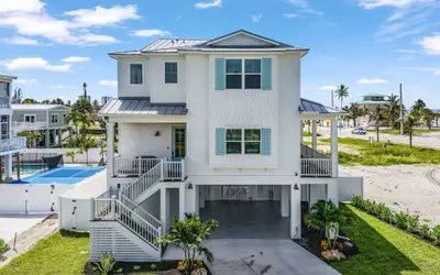 110 Sea La Vie: 5BR/4.5BA New Build w/Pool and Beach Views!