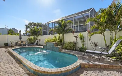 241 Oasis Pearl: 3BR Pool Home!