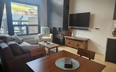 Schweitzer PM: White Pines Luxury Studio - Five Needles 417