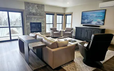 Schweitzer PM: Luxury 3BR+Loft - Wood Run Ski-In/Out