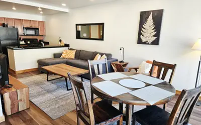 Schweitzer PM: White Pine 404 Ski-In/Out