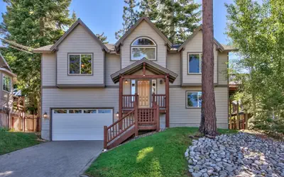 2272L The Lupine Lodge