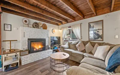 HCH0648 - Heavenly Pines