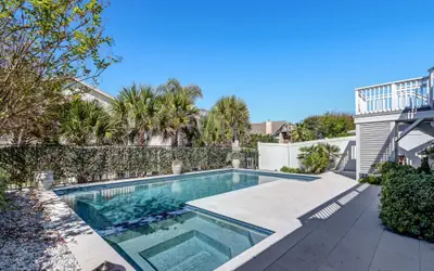 Private Pool and Hot Tub | Fernandina Beach Retreat