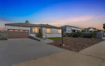 Peaceful Paradise Hills Retreat