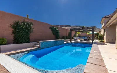 Hurricane Falls Pool, Hot Tub PLUS Dog Friendly!