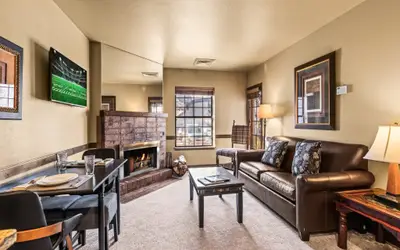 Copperbottom Inn 101