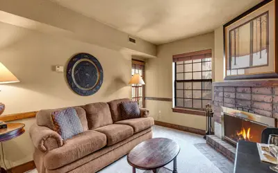 Copperbottom Inn 207