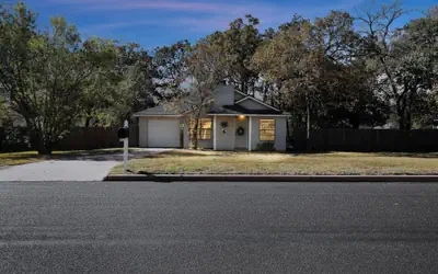 Howdy Hang Out - Cozy, Cute and Comfortable House!